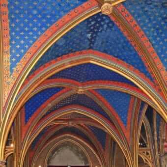sainte chapelle middle ages lower level blue and red painted ceiling